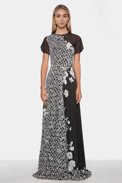 looking at viewer, solo, (full body:1.5), detailed face
<lora:xl_2girl_v1:0.7>a 8siyu8 girl a woman with blonde hair wearing a D&Gbana dress(black and white flower dress, full body, long dress, short sleeves, standing, monochrome, arms at sides, ) , (front view)+(back view),