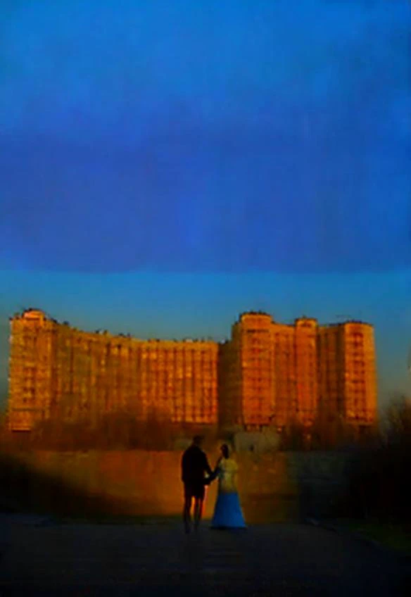 moskva_xxi, sunrise, holding hands, (silhouette:1.2), building, urban, old_siemens, foreground, background, overexposure, film grain
<lora:moskva_xxi:1>
<lora:old_siemens, foreground, background, overexposure, film grain:0.9>