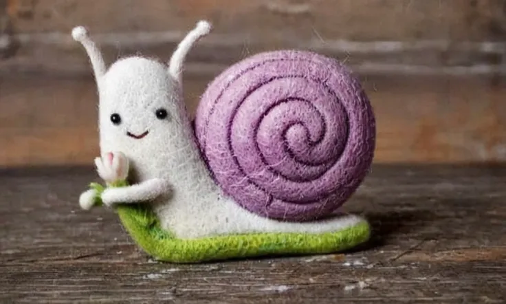 a happy snail, highly detailed, sharp focus, studio photo, highly detailed, dynamic shot, masterpiece, intricate, hdr, cinematic shot, pamfelt