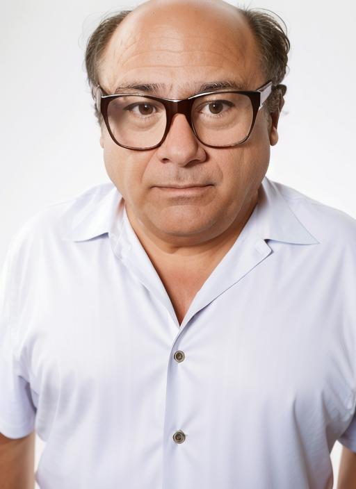 Frank Reynolds (Danny DeVito Always Sunny) Lora Frank Reynolds Lora