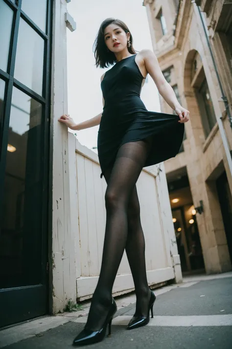depth of field,cinematic_angle,1girl,dress,super modle,long leg,
standing,(from below),
<lora:InsPX:0.3>,<lora:Maper:0.8>,high_heels,black pantyhose,<lora:FujiVelvia50:0.5>,