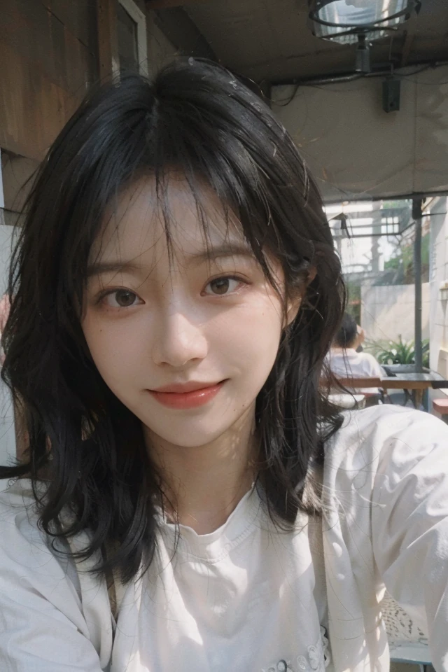 8K,Best quality, masterpiece, ultra high res, (photorealistic:1.4), raw photo, (Authentic skin texture:1.3), (film grain:1.3), (selfie angle),1girl,beautiful detailed eyes and face,masterpiece, best quality, <lora:dull_ouuo-10:0.3:FACE>,(warm light:1.5),light smile,