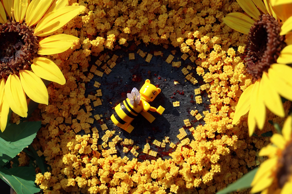 <lora:LegoAIrev:1> LegoAI,
close-up, sunflower,  bee,, (masterpiece:1.3), (best_quality:1.3), (ultra_detailed:1.3), 8k, extremely_clear, realism, (ultrarealistic:1.3),, insane details, intricate details, hyperdetailed, ultra detailed, extreme detailed, highest detailed, high_detail, colorful, beautiful, hdr, photorealistic, highres, ultra_high_res, photography, aesthetic, extremely_delicate,