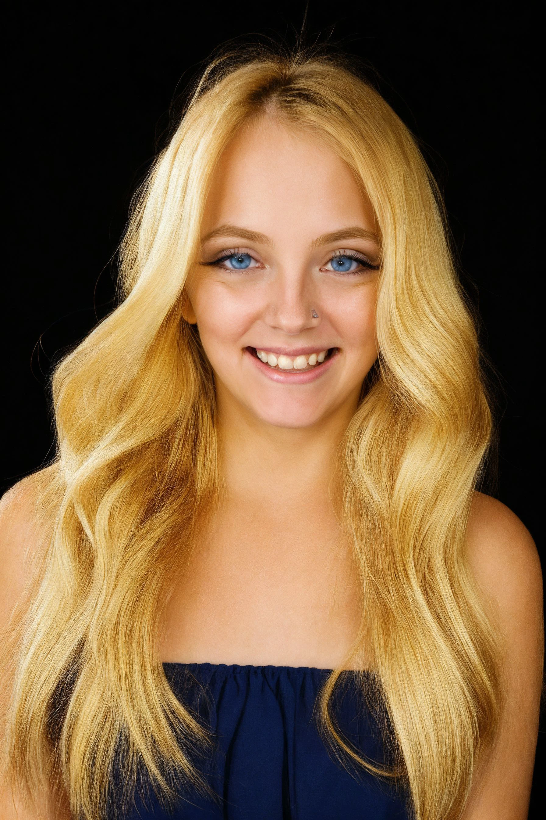 beauty photo, <lora:KateBloom_SD15_v1.0:1> photograph <lora:epiCRealismHelper:1> <lora:epiC35mm:1>
of KateBloom,
an eye contact of a blonde with straight hair and dark background, black background, blurry background,
detailed face, detailed teeth,
detailed skin, smile512,