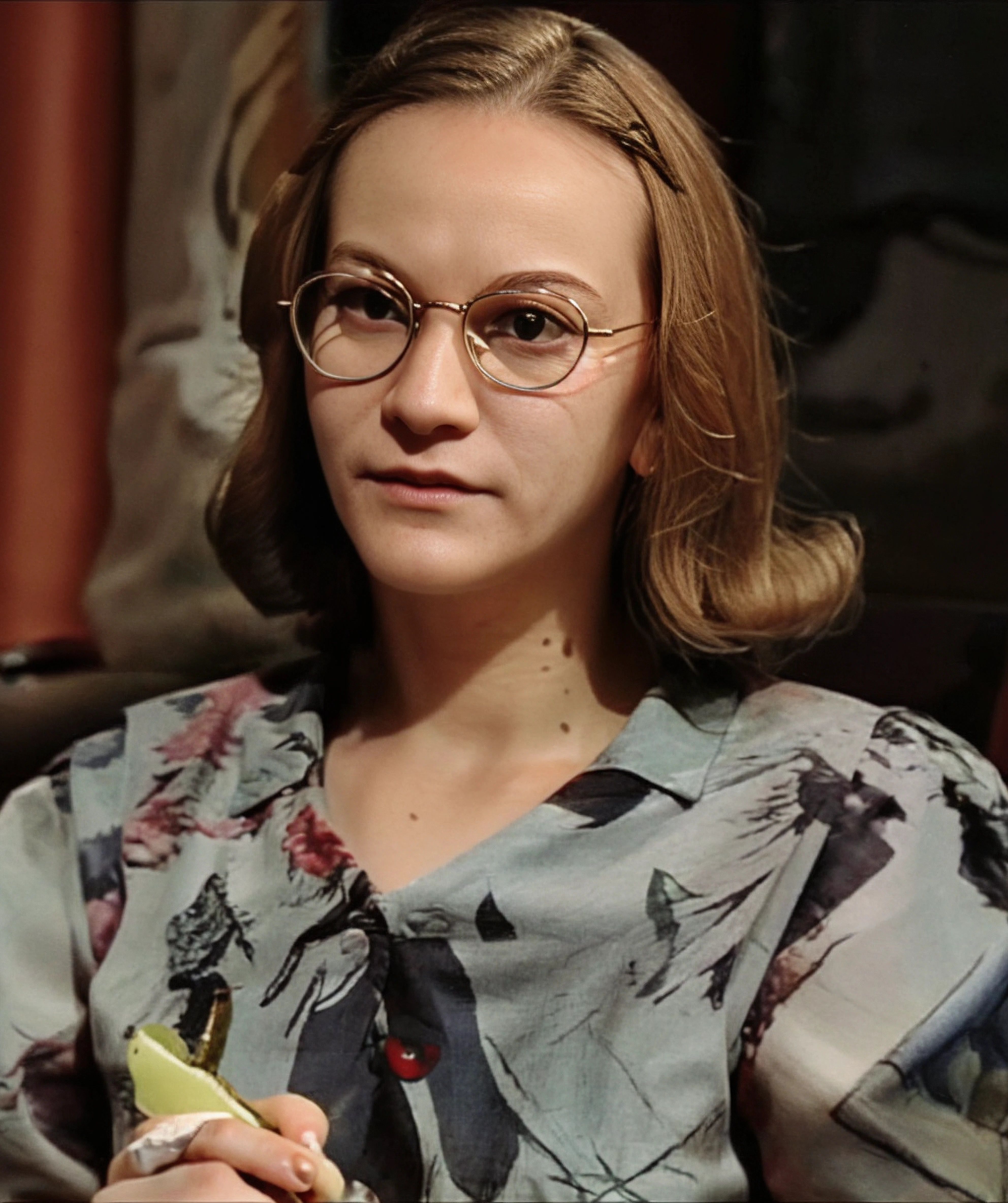irma_gobb, glasses <lora:Irma_Gobb-10:0.85>