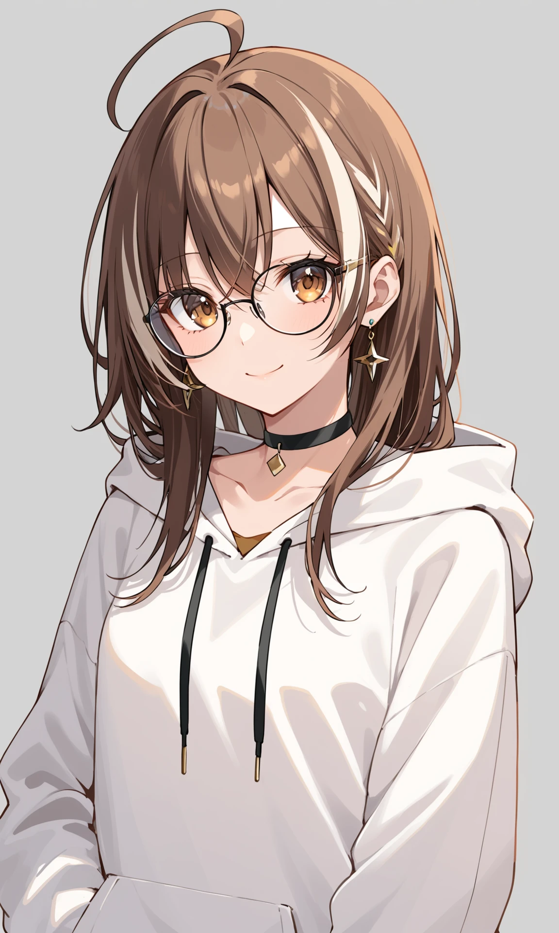 1girl, solo, ahoge, holding, brown hair, choker, virtual youtuber, earrings, long hair, jewelry, glasses, brown eyes, holding eyewear, smile, bangs, looking at viewer, eyewear removed, black choker, upper body, long sleeves, hood, streaked hair, nanashi mumei, closed mouth, multicolored hair, shirt, hair between eyes, sleeves past wrists, grey background, hair down, white hoodie, hoodie, simple background