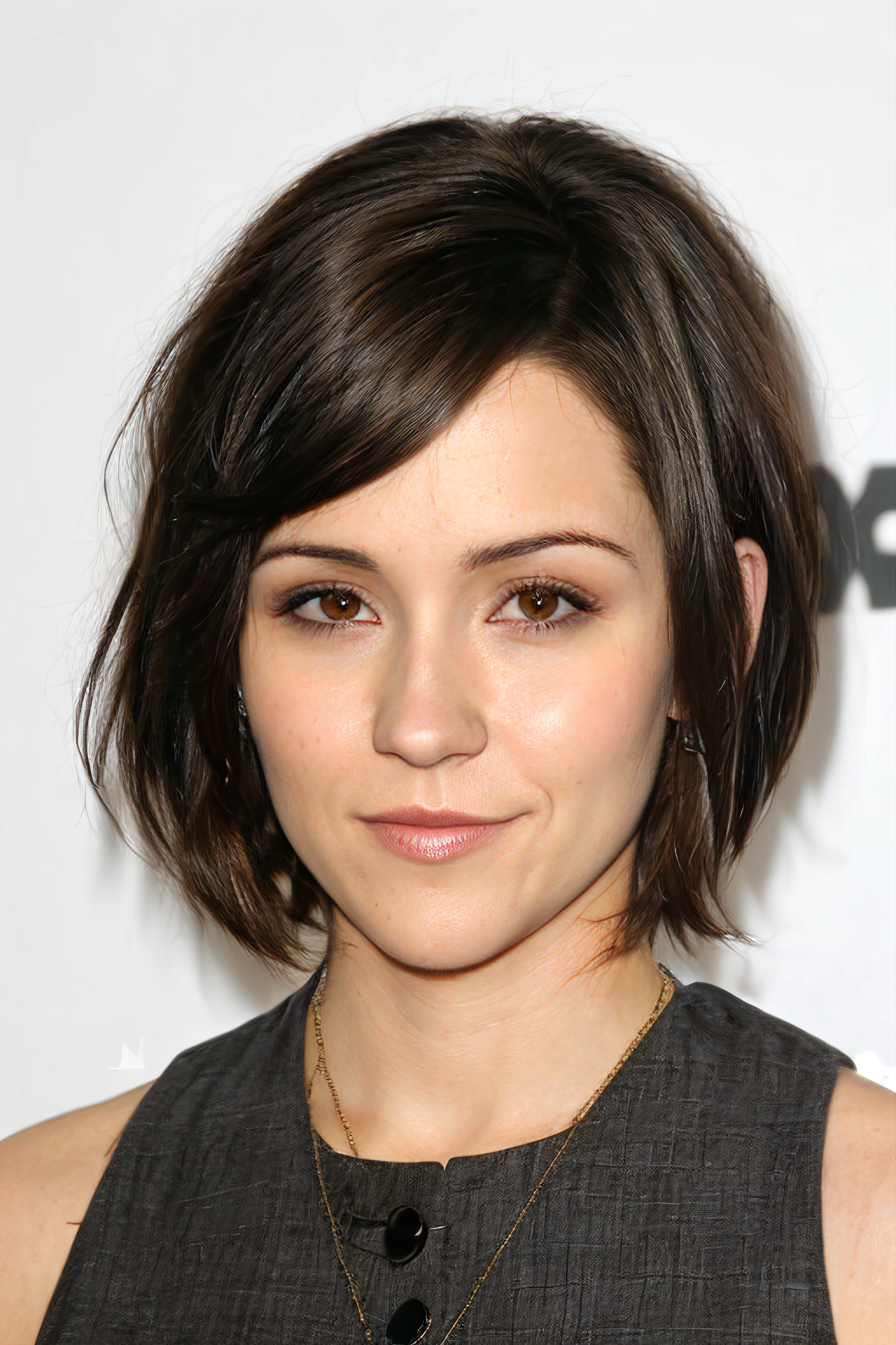 Shannon Woodward v1.0