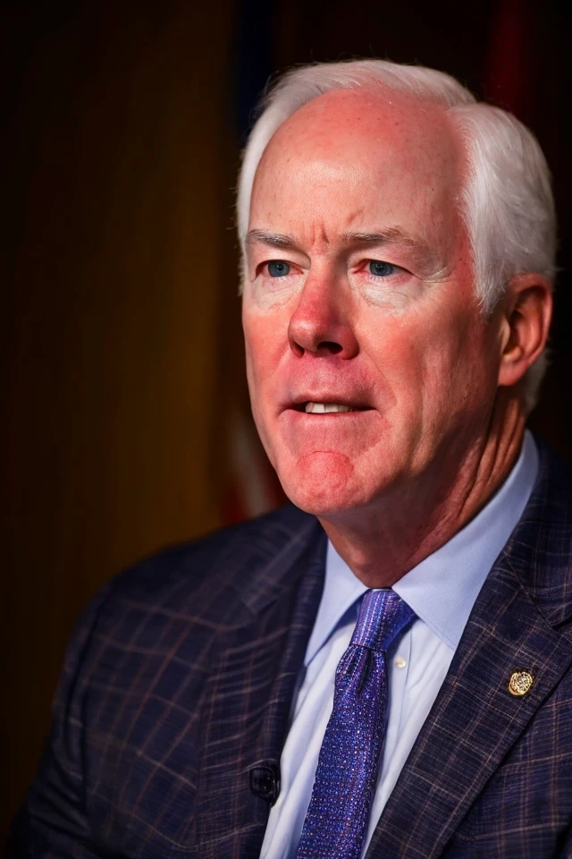 john cornyn <lora:senate_085_john_cornyn:0.65> , face closeup, face focus, shirt, formal, suit, collared shirt, white shirt, jacket,
American flag at background ,
best quality, masterpiece, HDR, professional, studio quality, highres,