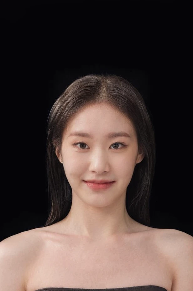 (extremely detailed eyes), ((looking straight:1.3)), (((strapless))), raw photo, 1girl, (looking at viewer), upper body, ((full plain black background:1.3)), ((tube top:1.6)), bare shoulders, (((bare neck))), bare head, collarbone, ((long black hair:1.3)), smirk, slim face, <lora:chaeryeonglorashyv1_6:1>