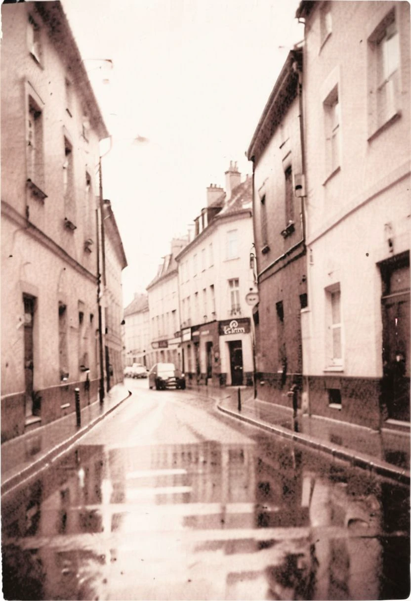 lith_argenta_Superbrom_SBS11PE, instagram photo, a rainy and dark street in europe, hard shadows, film grain