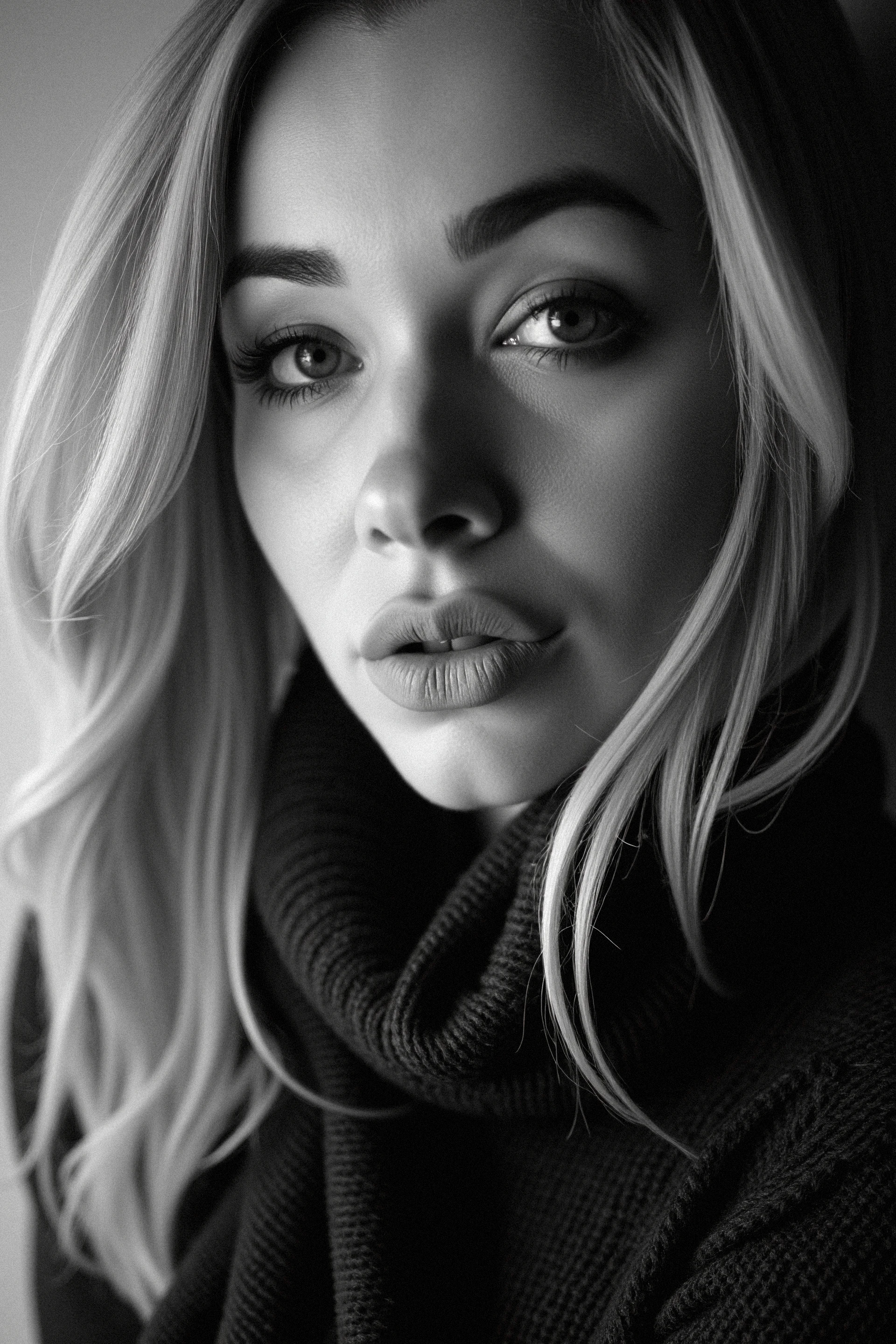 Anna Kostenko (Анна Костенко) (FLUX) v1.0