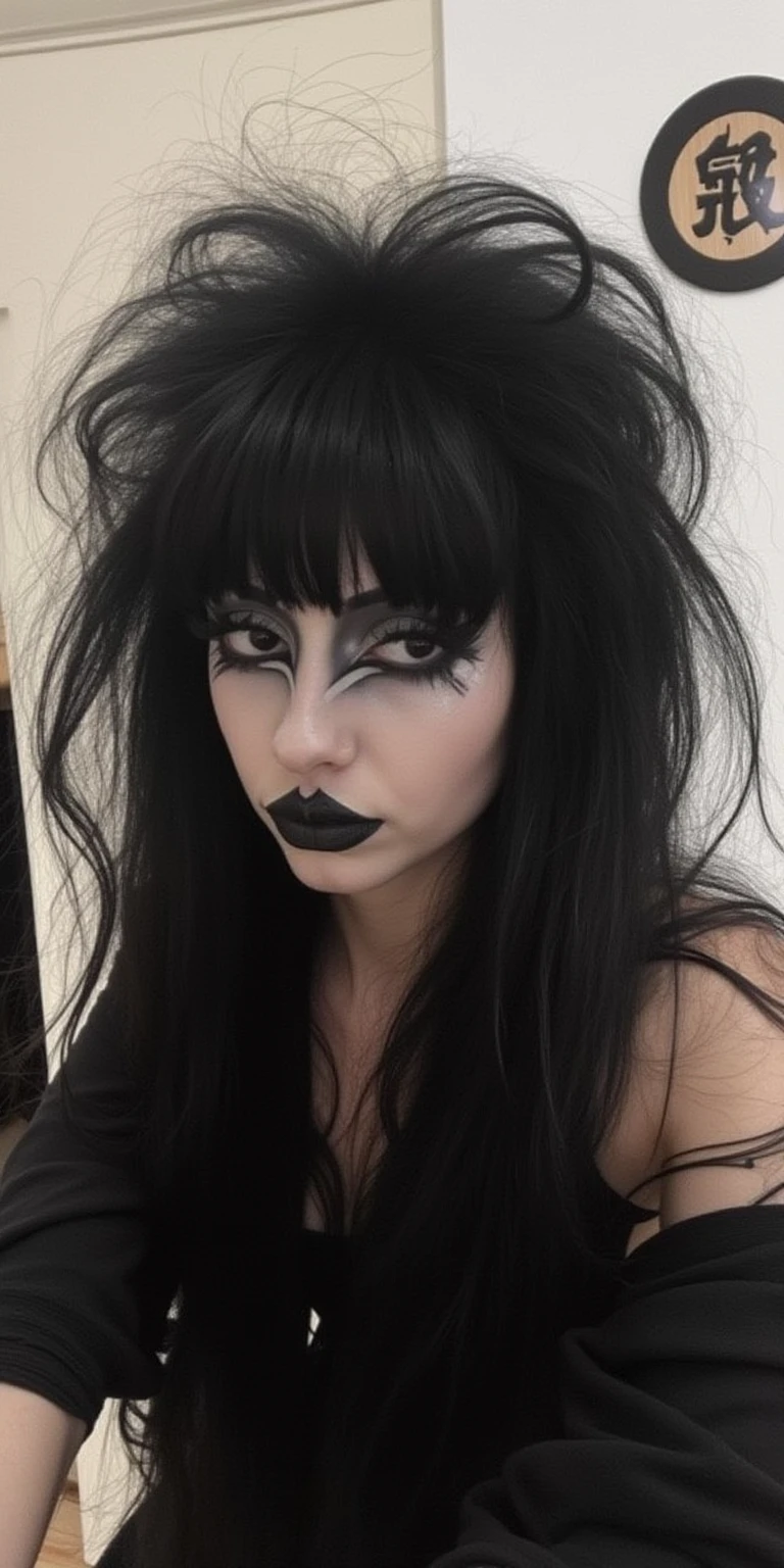 TradGoth,goth makeup,goth clothes,dal