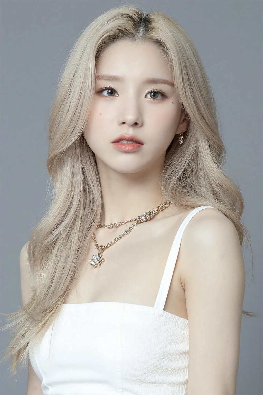 Heejin Makina FLUX v1.0