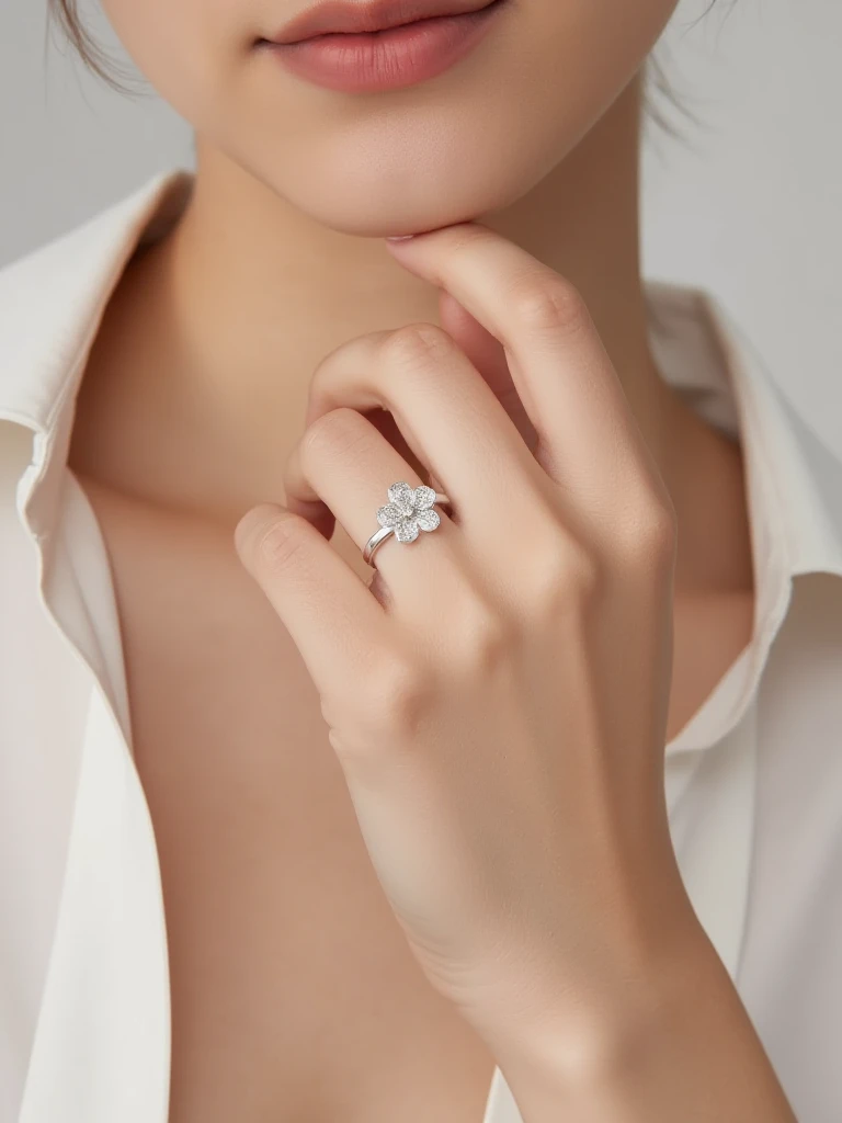hand with ring with diamond 1ct size
