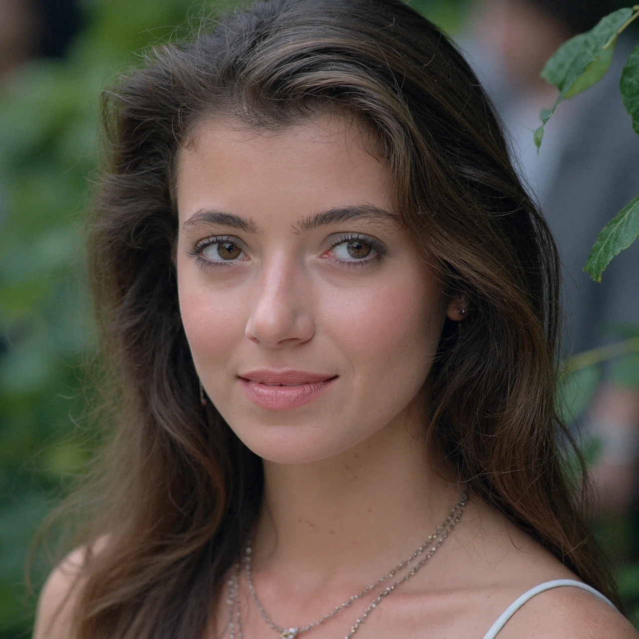👑 Mia Sara (90s)(Flux) 🎬 v1.0