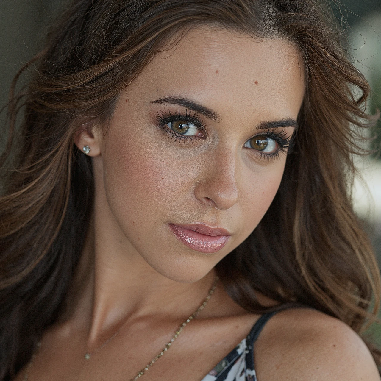 👑 Lacey Chabert (2000s)(Flux) 🎬 v3.0