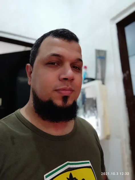 olhando de lado