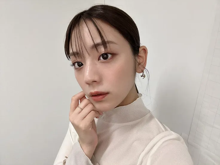 there is a woman that is posing for a picture in a white shirt, chiho, 奈良美智, shikamimi, kimi takemura, shiori teshirogi, deayami kojima, with cute - fine - face, sakimichan, by Ayami Kojima, kiko mizuhara