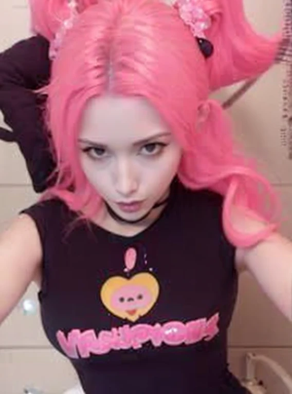 Hermosa mujer Punk, con pelo rosa