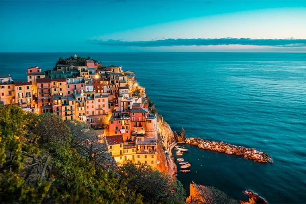 Before and after using the 4K image upscaler