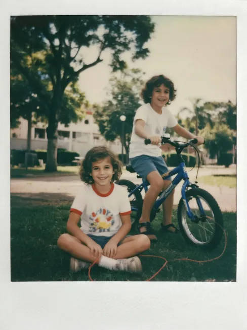 trend da foto Polaroid de amizade da infância