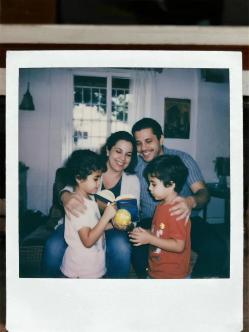 Polaroid com família