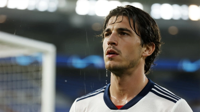 Primer plano post-partido (Sudor y realismo)