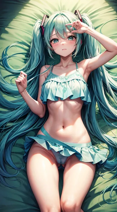 Hatsune Miku deitada de barriga pra cima na cama, sem roupa, peitos a mostra, vagina a mostra, pernas abertas mostrando a vagina, face with a very embarrassed expression