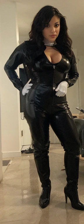 Clean up picture, latex outfit