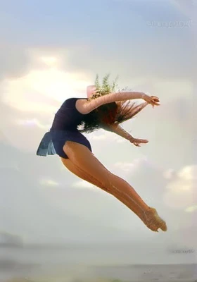 Alafid woman in blue dress jumping in the air, dynamic dance photography, Jumping and floating pose, dramatic floating pose, Dramatic magic levitation pose, modern dance poses, 一个女人Floating in mid-air, modern dance, Floating above the ground, modern dance审...