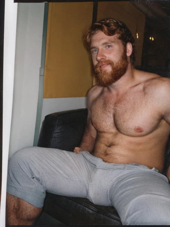 fotorrealismo, Kodak Disposable Camera Photo, canon y534, foralismo, a handsome, burly red-haired man sitting on the sofa at home, peitorais grandes, Peito peludo,