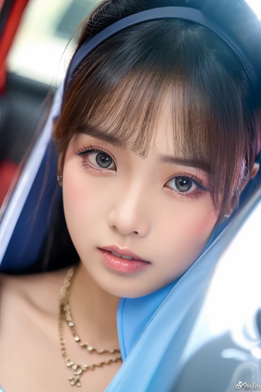 Buatkan aku foto close up wanita glamor yang benar benar indah 