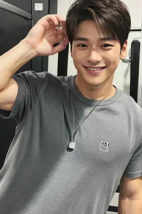 (Refreshing handsome man, Korean Idol, smile), (Gym, Sportswear, Gymのトレーナー)