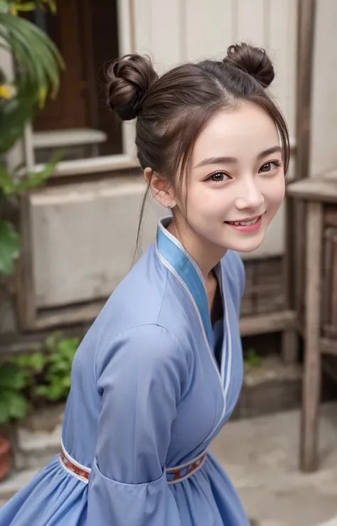 Highest quality、Realistic、girl、zoom、cute、Grey Eyes、Hair Bun、Chestnut Hair、Back to all、the forehead is protruding、Blue Chinese Dress、Looking down、Big smile、thin、Small breasts