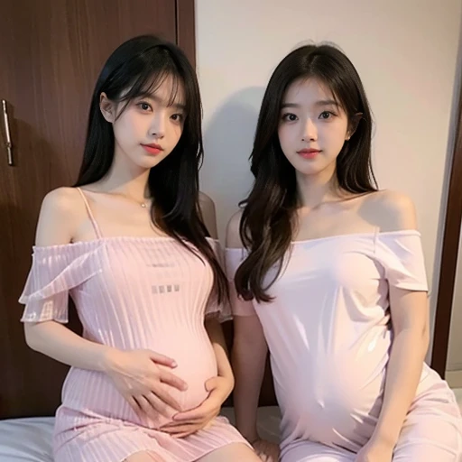 2 women，Mom and mother-in-law，35 years old，Wife A pregnant woman，Pregnant，pregnant，怀着双胞胎的pregnant with twins，10 months 孕，Pretty Face，Sexy body，Long hair，Wearing a pink transparent off-shoulder dress，Sexy pajamas