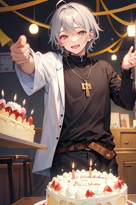 Celebrate a birthday,chum,Kizuna element,Young men,a cake,a smile,Gray Hair