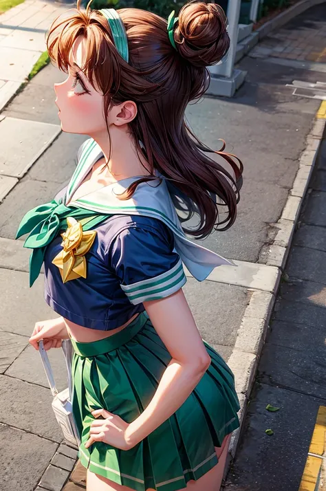 Sailor Jupiter peeing