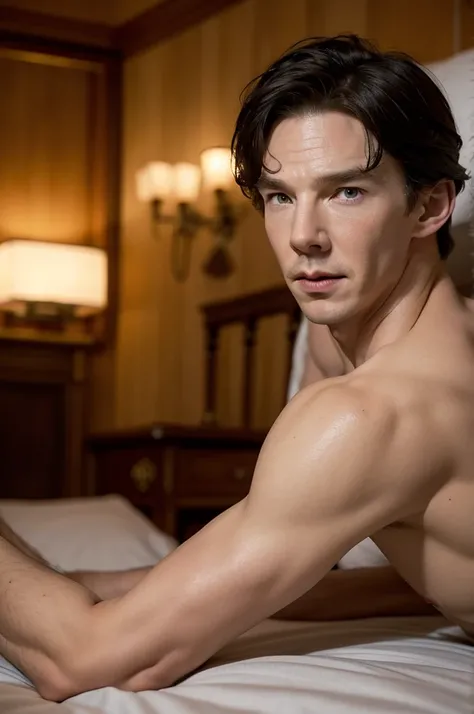 Half naked，Half lying on the bed，Phil in the film Canine Force, played by Benedict Cumberbatch，The atmosphere is ambiguous，Slightly sweaty，Facial subtle，Frowning a little