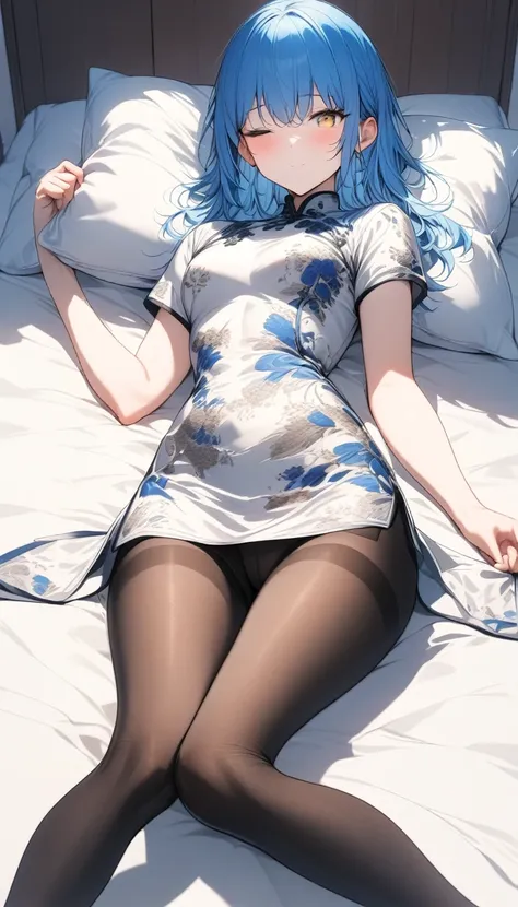 (masterpiece, best quality, high quality, high resolution, Extremely detailed),1 Girl,A girl lying on the bed，girl holding pillow，Enjoy，Big ，Solitary,beautiful eyes,Blue hair,Golden Eyes,,Happy,Close one eye,Solitary,thighband pantyhose