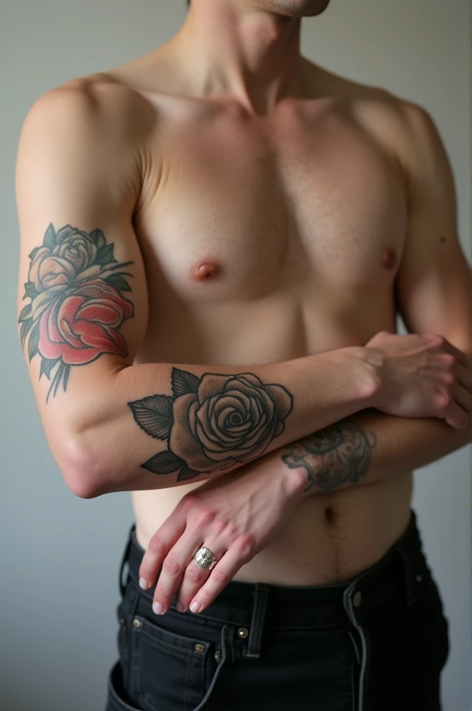 Simple but impactful body tattoos without a shirt, grabbing the arms, chests, etc., but they have to be small. For example, grabbing only the wrist, shoulders, and male chests.
