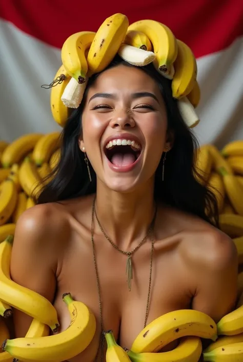 Indonesian traditional clothing、Picture a stunningly beautiful Indonesian woman in her 30s。 She looked forward and opened her mouth wide.、With your right hand, bite into a whole banana, skin and all.、Showing an expression of intense ecstasy and sexual exci...