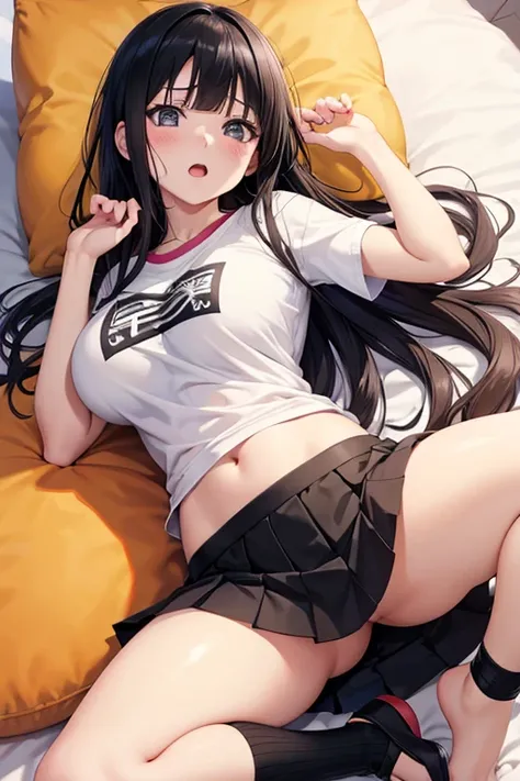 naruto、Hinata、Black hair straight、Spread your legs、High resolution, Lying on your back、Big Breasts、Open your mouth、Blushing、Miniskirt、Plain T-shirt