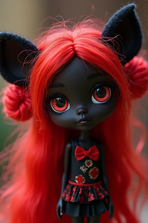 UnA muñequitA brAtz con pelo rubio  lAsio y lArgo y piel  clArA y ojos mArrones  , tiene puestA unA gorrA negrA  y un buso negro que llevA su nombre " NAty mAlisAni red n.A".
LA muñequitA se le ve del ombligo pArA ArribA