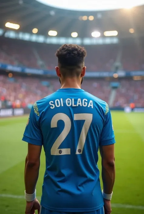 Professional football debut, from a young goalkeeper, with a blue shirt with the back to the stands and number 27, with brown skin color in Spain 

