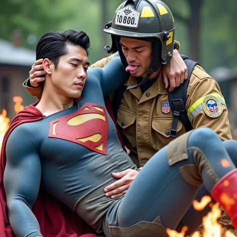 Superman was unconscious in the fire scene, his eyes closed, and his whole body was limp .Superman was picked up by a male firefighter at fire scene.
They kissmeach other.deep kiss. tongue kiss 
Superman,a 30-year-old Korean face, attractive, the blue Supe...