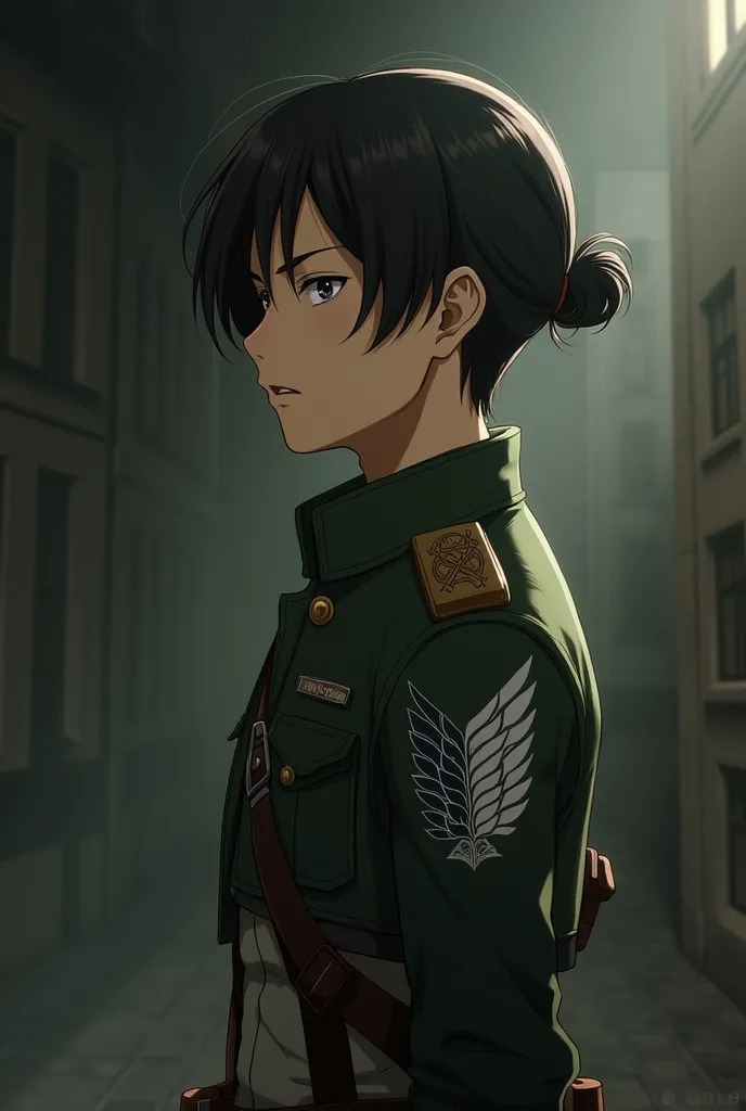 Un jeune HOMME  style SNK mince les cheveux noir en chignon portant l'uniforme du bataillon d'exploration 