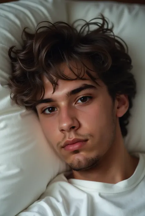 You can use the face of the person ,  who is a 24-year-old male ,  to make him lie in bed looking at the camera?  but that does not have wavy hair , If not short and long the bangs ,  that is as natural and real as possible