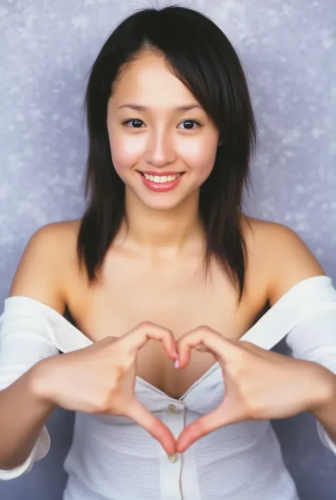 A smiling woman is posing alone wearing off-the-shoulder pajamas, making a firm big heart shape with both hands, and holding them in front of her chest, View above collarbone、The background is a monotone 、
