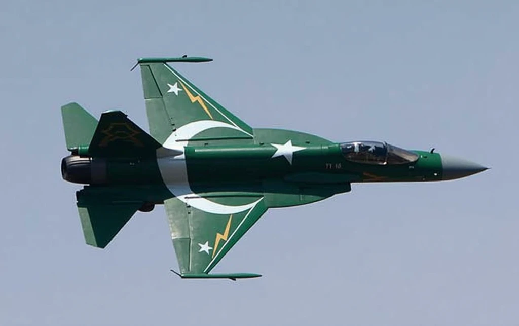 Single engine f-17 thunder made by pakistan