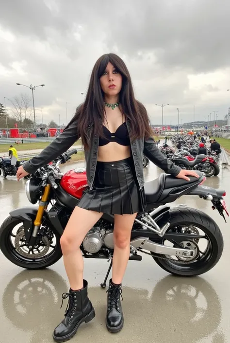   Detailed face of Jacqueline  ,   shiny and silky hair without fringes,  bare forehead ,  perfect body  ,  sexy woman,   smiley face, minifalda plisada de leather, upskirt: 1.4,   showing her big butt  ,   motorcycle racing  , Frau im leatheroutfit, leath...